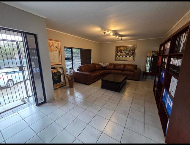 4 BEDROOM HOUSE FOR SALE IN MAGALIESKRUIN